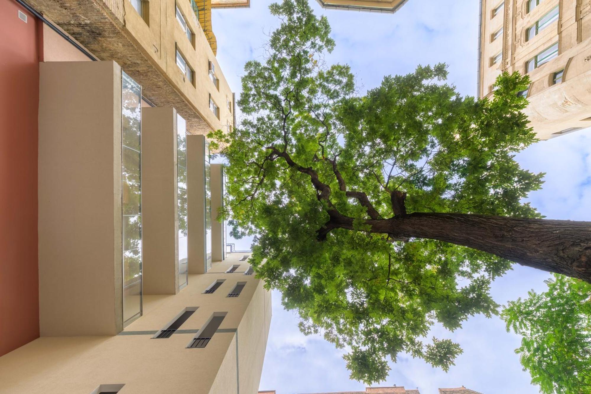 Best Seasons Andrassy Budapest Bagian luar foto